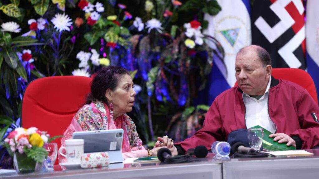 Ortega cambia el cuento: ahora habla de «elecciones con soberanía» y, mientras ataca a EE. UU., le pide dinero