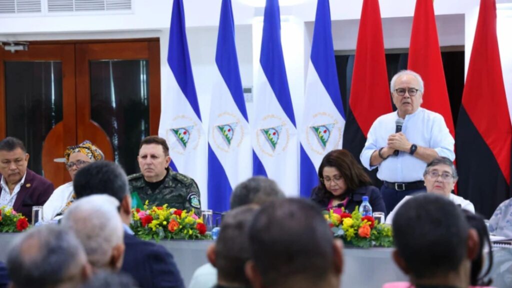 Régimen también extenderá a siete años el mandato de los jefes del Ejército y la Policía