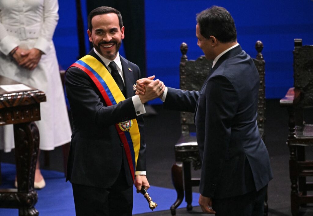 De la Espriella llega al poder de Colombia con respaldo de Trump en guerra antinarco