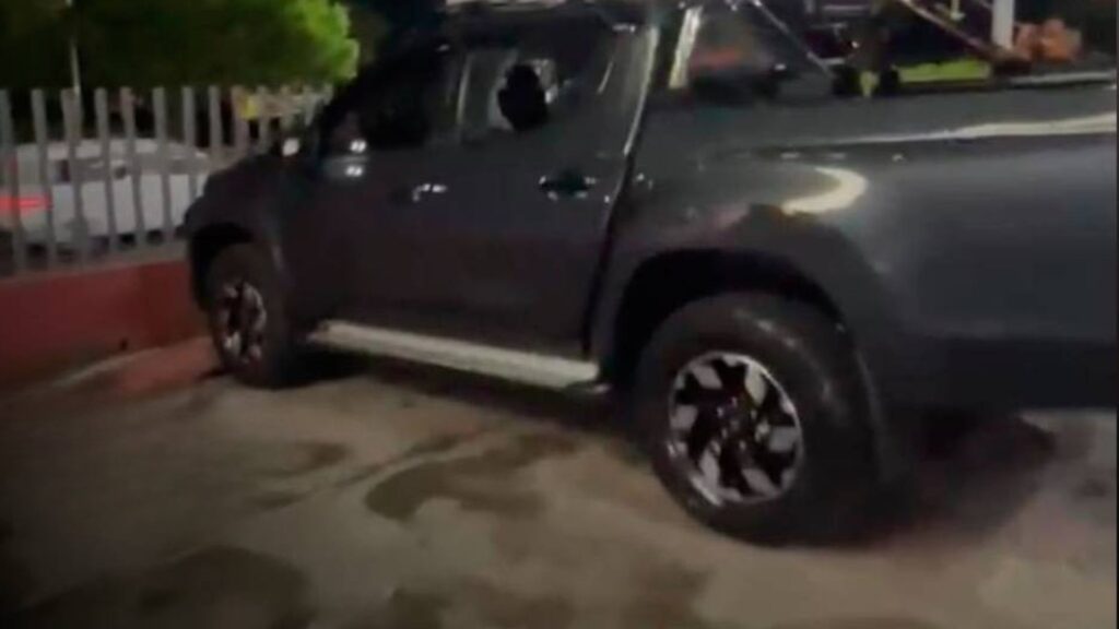 Robo en Plaza Familiar: joven pierde $12,000 en equipos mientras cenaba con su familia