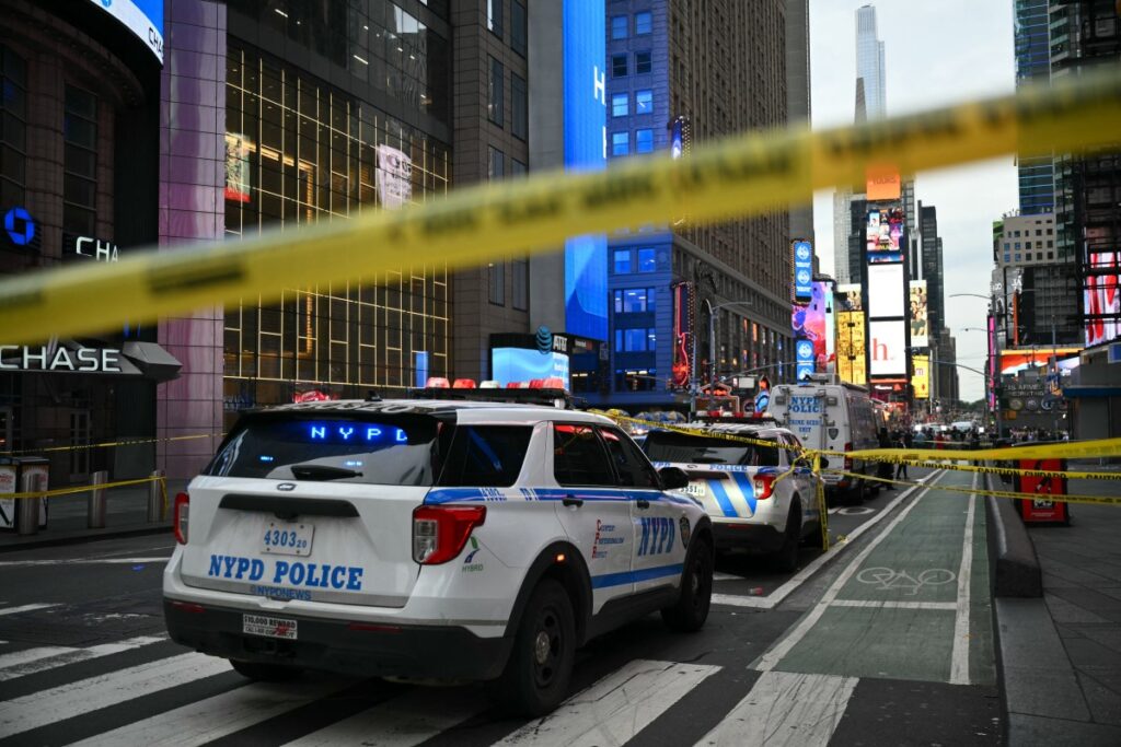 Apuñalamiento en Times Square: Hay tres víctimas